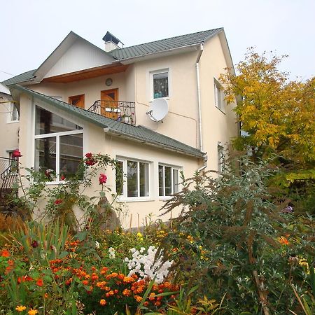 Vyshenka Guest House Jaremcse Kültér fotó