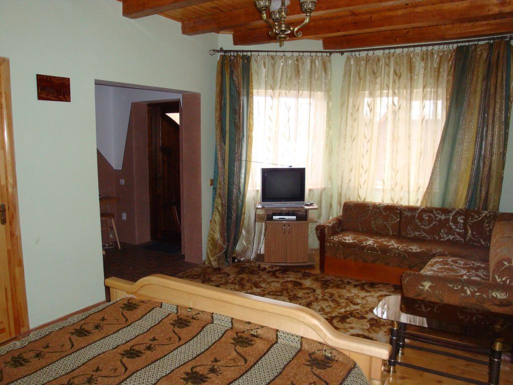 Vyshenka Guest House Jaremcse Szoba fotó