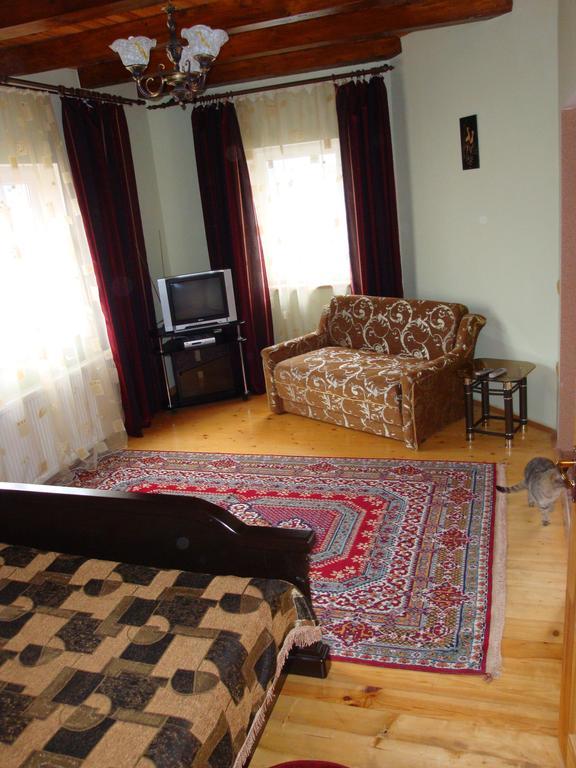 Vyshenka Guest House Jaremcse Szoba fotó